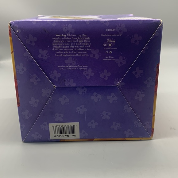 Disney's Winnie the Pooh & Tigger Glitter Snow Globe Clock Rumbly Tumbly Friends - Picture 10 of 11